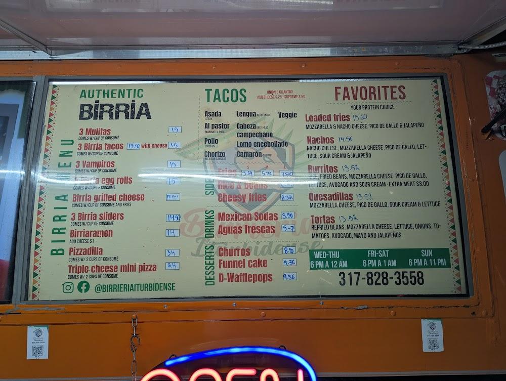 Birrieria Iturbidense Food Truck Cheeto Dog